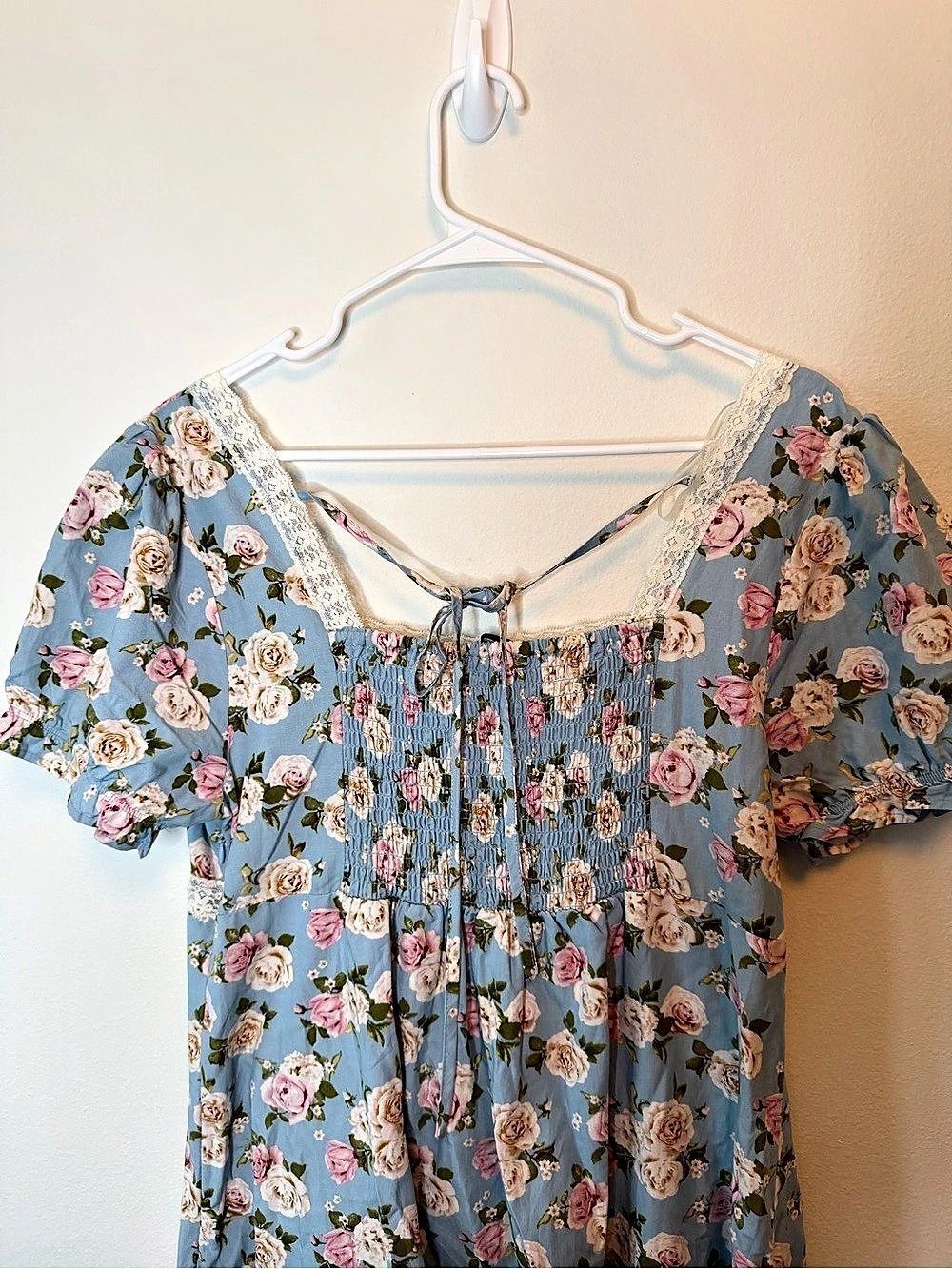 Celebrity Pink Sweet Floral Square-Neck Mini Dress Blue & Pink Large - Picture 6 of 6